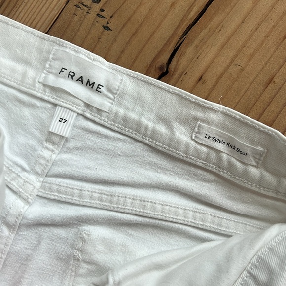 White Jeans (Frame Denim, Le Sylvie Kick Boot Jean, Size 27) - Picture 3 of 5